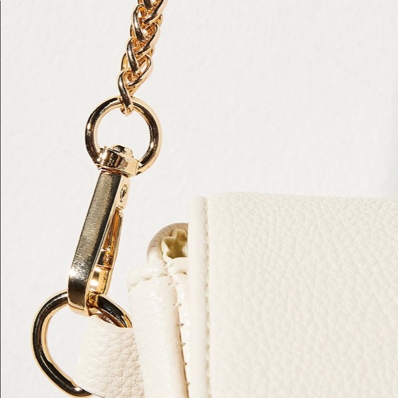 Vegan Leather Boxy Crossbody Chain Strap Bag - Picture 3 of 3